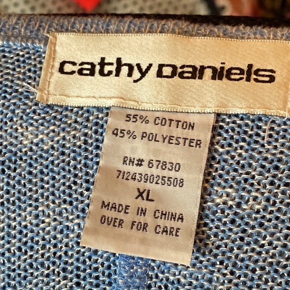 Light Blue Sequined Sweater, Size XL - Picture 7 of 8